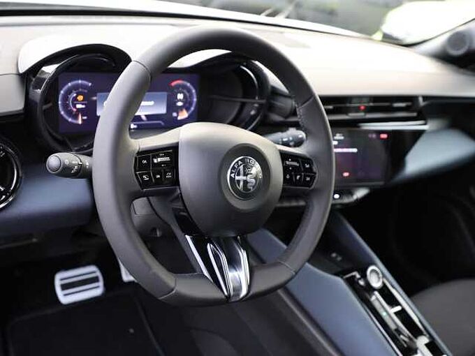 Alfa Romeo Junior 1.2 VGT Ibrida Sprint