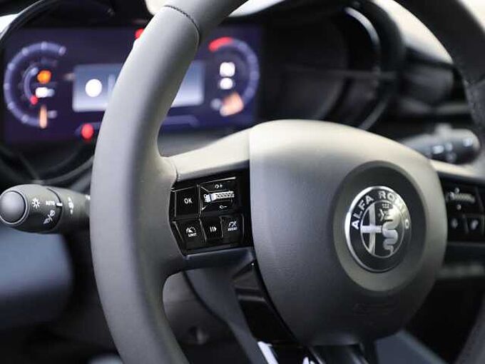 Alfa Romeo Junior 1.2 VGT Ibrida Sprint