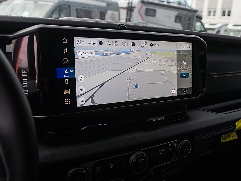 Jeep Wrangler Sahara 2.0l BLACK&RED