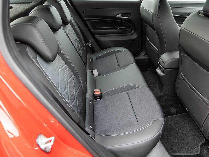 Jeep Avenger 1.2 Altitude Winter Paket