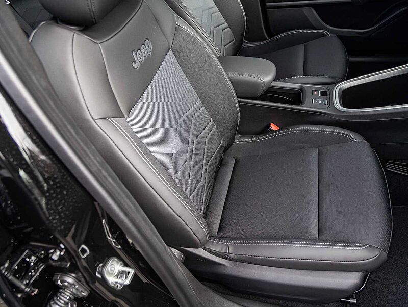 Jeep Avenger 1.2 T3 48V e-Hybrid Automatik Altitude