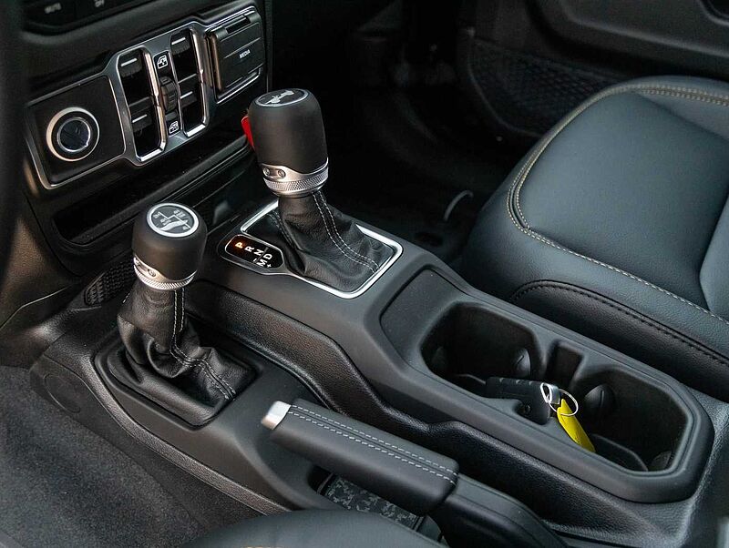 Jeep Wrangler Sahara 2.0l T-GDI Ultd. Sky-One