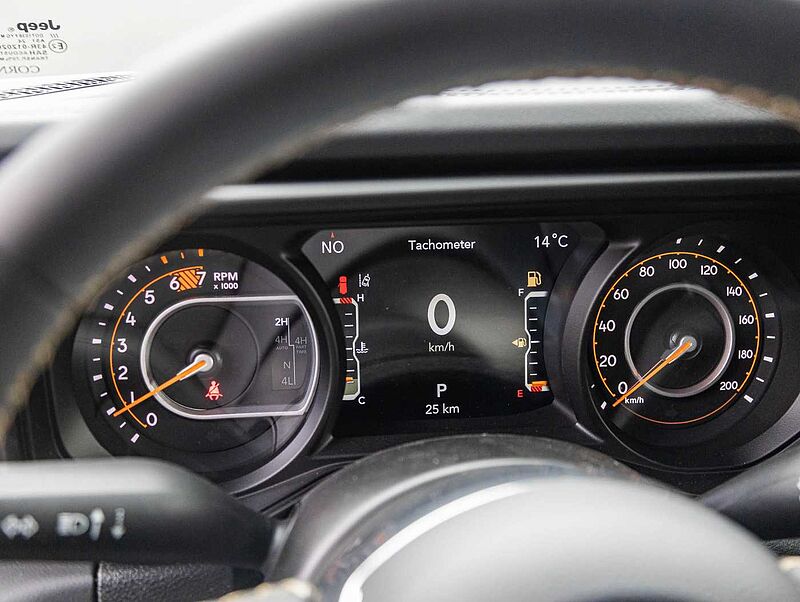 Jeep Wrangler BLACK EDITION 2.0l T-GDI Ultd. Sky-One