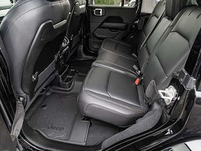 Jeep Wrangler BLACK EDITION 2.0l T-GDI Ultd. Sky-One
