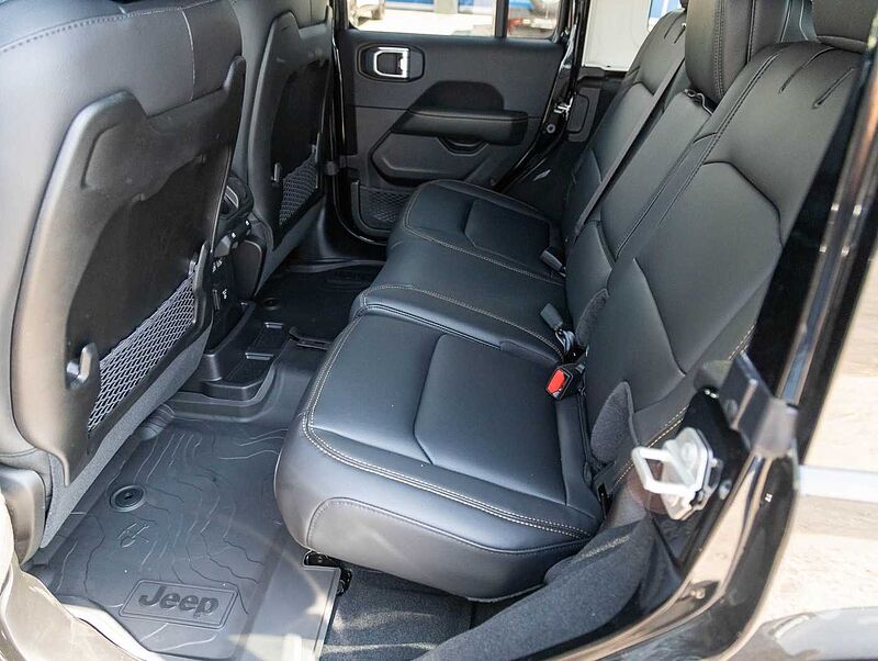 Jeep Wrangler Sahara 2.0l T-GDI Ultd. Sky-One