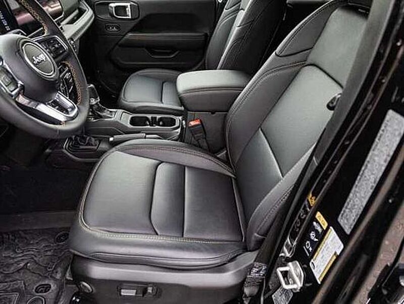 Jeep Wrangler BLACK EDITION 2.0l T-GDI Ultd. Sky-One