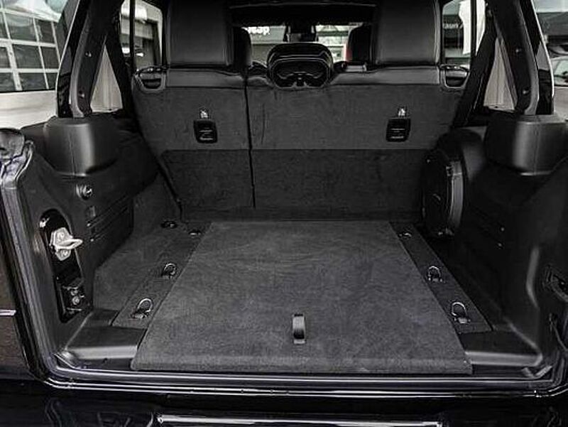 Jeep Wrangler BLACK EDITION 2.0l T-GDI Ultd. Sky-One