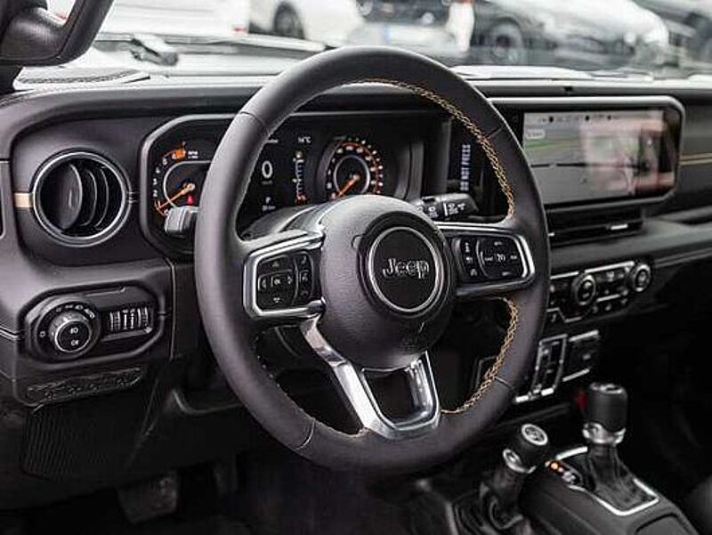 Jeep Wrangler BLACK EDITION 2.0l T-GDI Ultd. Sky-One