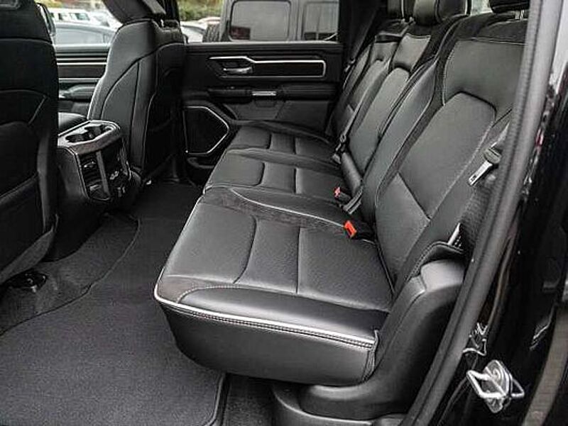 Dodge RAM 1500 Laramie Sport LPG MY25 4x4