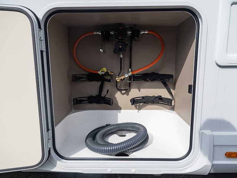 Eura Mobil Profila T 726 EF Black Edition 4 Pakete MJ26