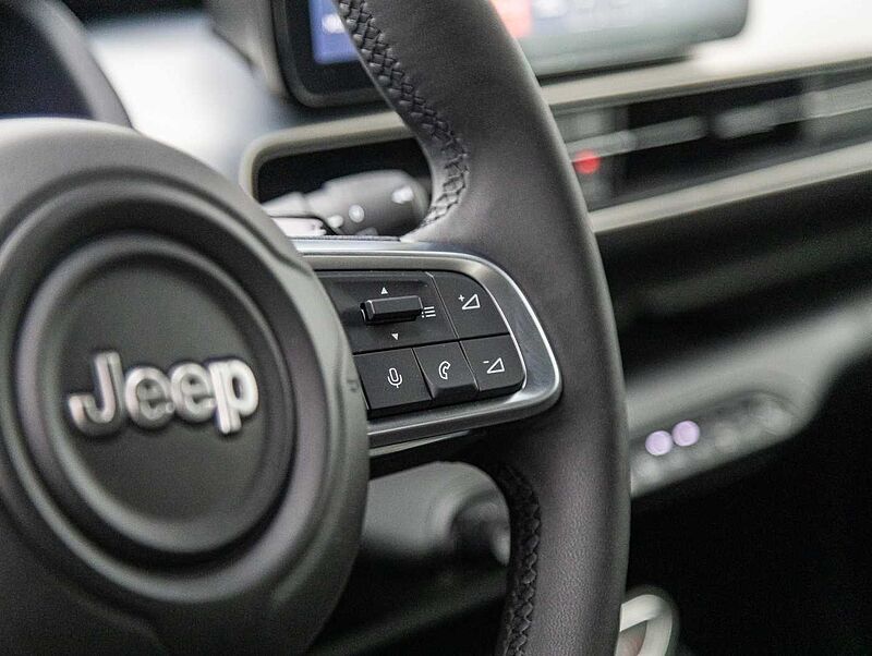 Jeep Avenger 1.2 T3 48V e-Hybrid AT Summit