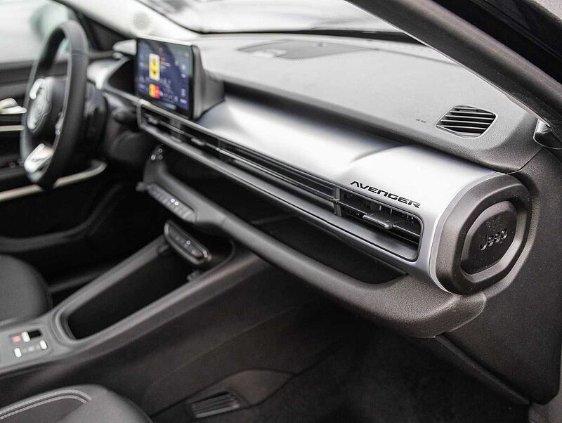 Jeep Avenger 1.2 T3 48V e-Hybrid AT Summit