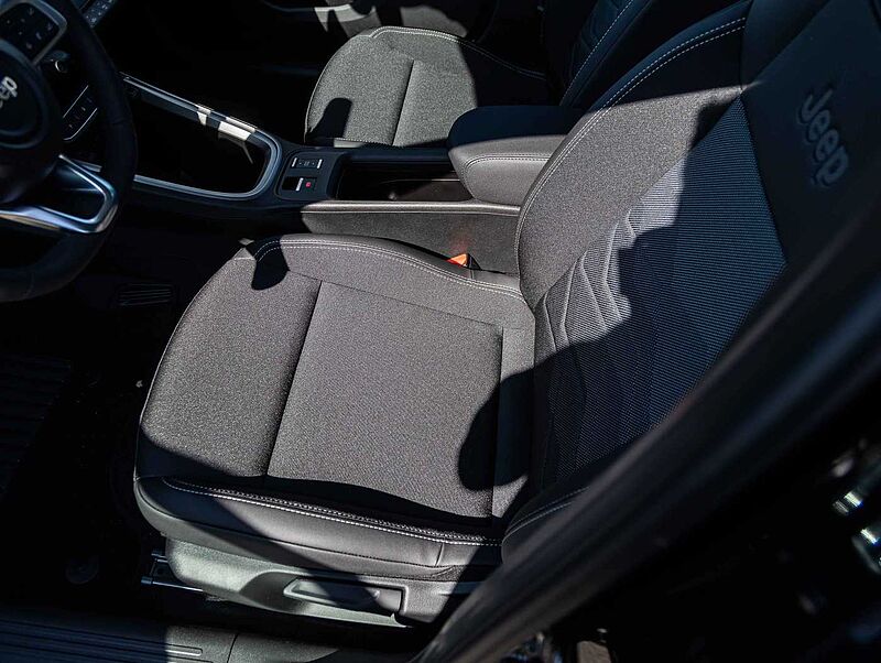 Jeep Avenger 1.2 48V e-Hybrid Automatik Altitude MY25