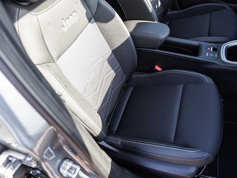 Jeep Avenger 1.2 48V e-Hybrid Automatik Summit MY25