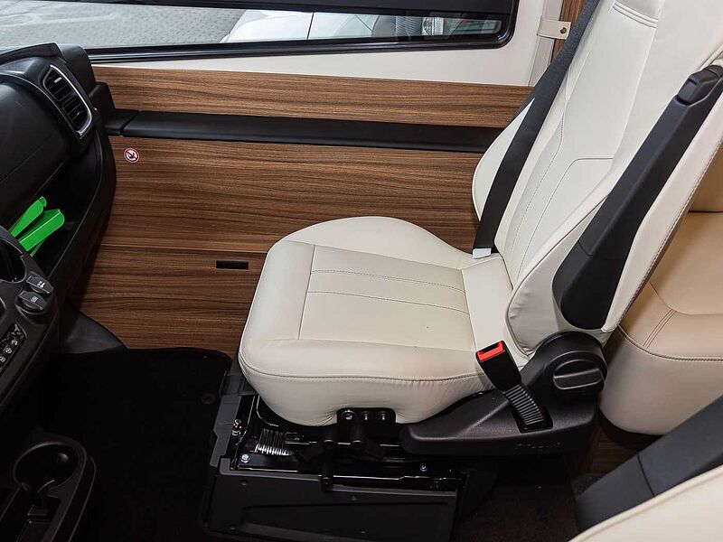 Eura Mobil Integra 890 EB ALKO HUBSTÜTZEN