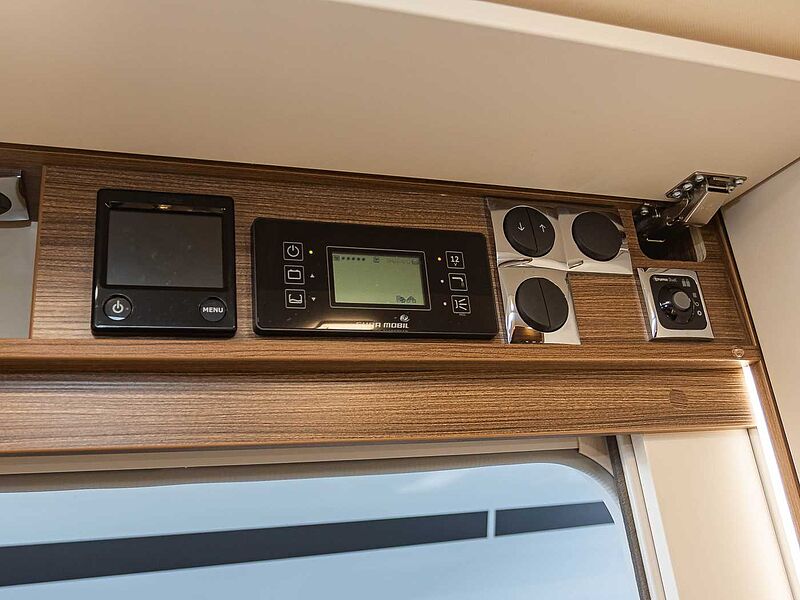 Eura Mobil Integra 890 EB ALKO HUBSTÜTZEN