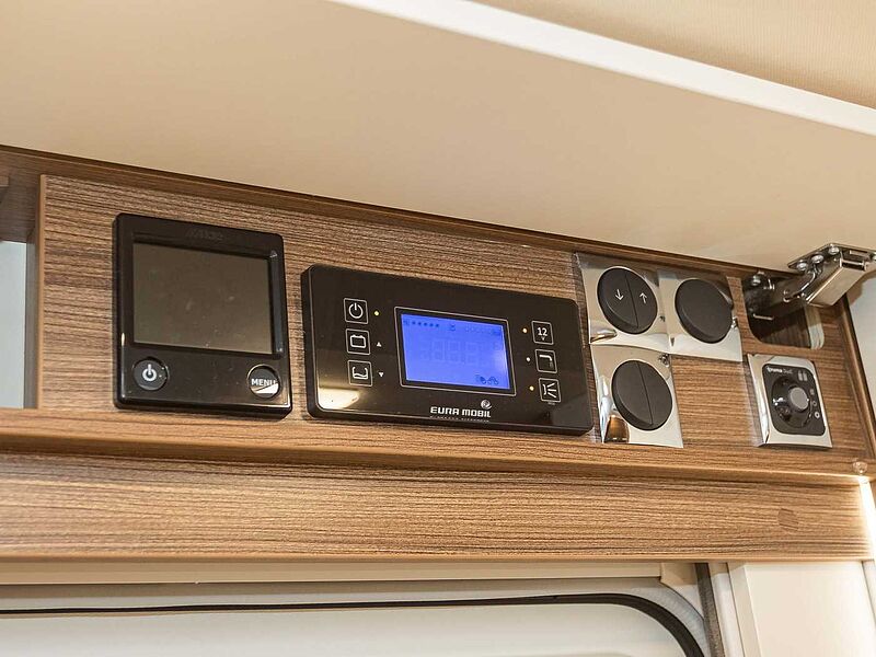 Eura Mobil Integra 890 EB ALKO HUBSTÜTZEN