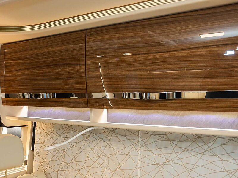 Eura Mobil Integra 890 EB ALKO HUBSTÜTZEN