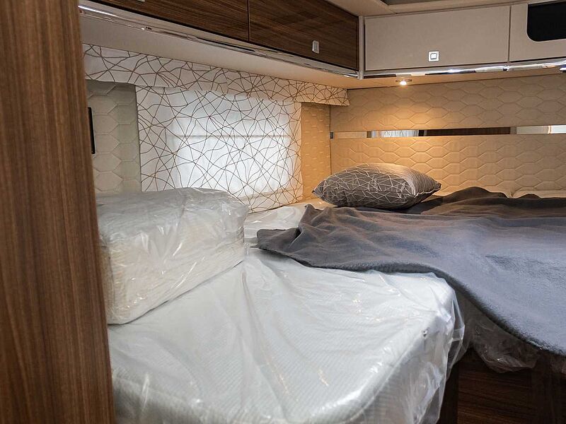 Eura Mobil Integra 890 EB ALKO HUBSTÜTZEN