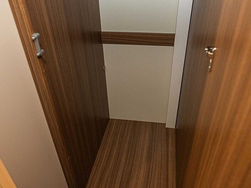 Eura Mobil Integra 890 EB ALKO HUBSTÜTZEN