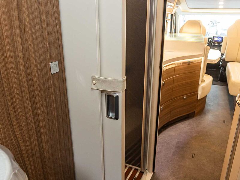 Eura Mobil Integra 890 EB ALKO HUBSTÜTZEN