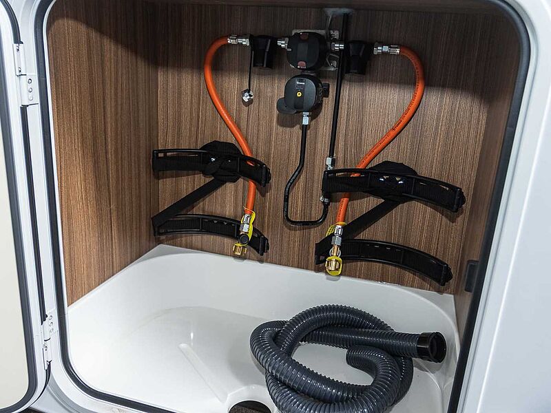 Eura Mobil Integra 890 EB ALKO HUBSTÜTZEN