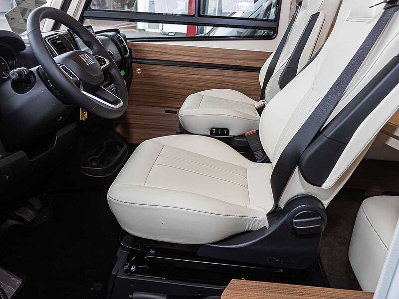 Eura Mobil Integra 890 EB ALKO HUBSTÜTZEN