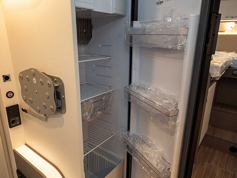 Etrusco T 7400 SB  Comlplete MY25 UPE 88.533€