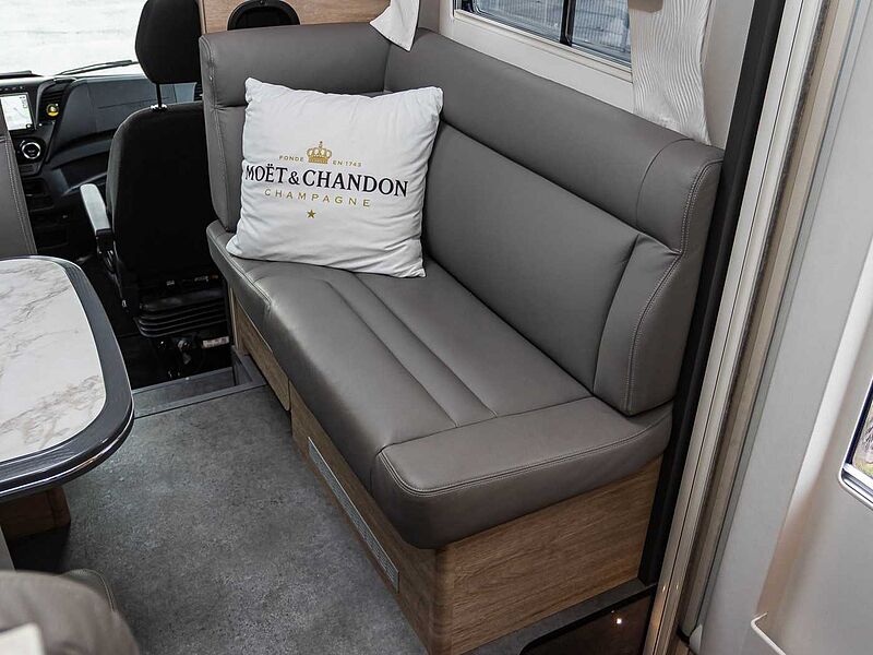 Dethleffs XXL A 9000-2 HUBSTÜTZEN NP 285.000€