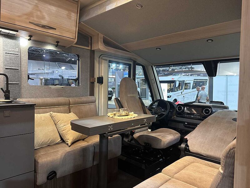 Eura Mobil Integra Line GT - Mercedes IL726EF 12/25