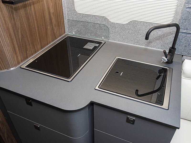 Eura Mobil Integra Line GT - Mercedes IL726EF BLACKLINE