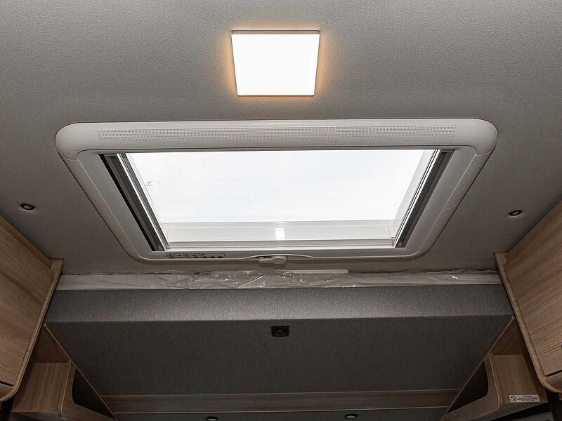 Eura Mobil Integra Line GT - Mercedes IL726EF BLACKLINE