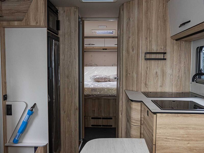 Eura Mobil Integra Line 720 QF SOLAR + MARKISE