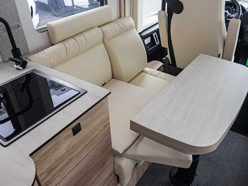 Eura Mobil Integra Line 720 QF SOLAR + MARKISE