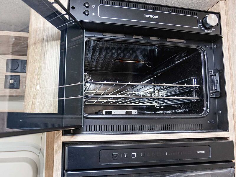 Eura Mobil Integra Line 720 QF SOLAR + MARKISE