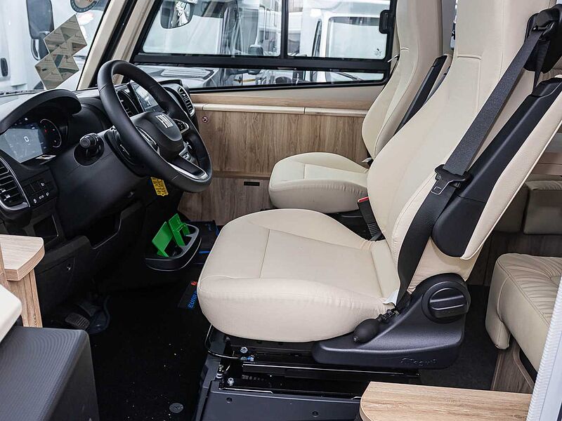 Eura Mobil Integra Line 720 QF SOLAR + MARKISE