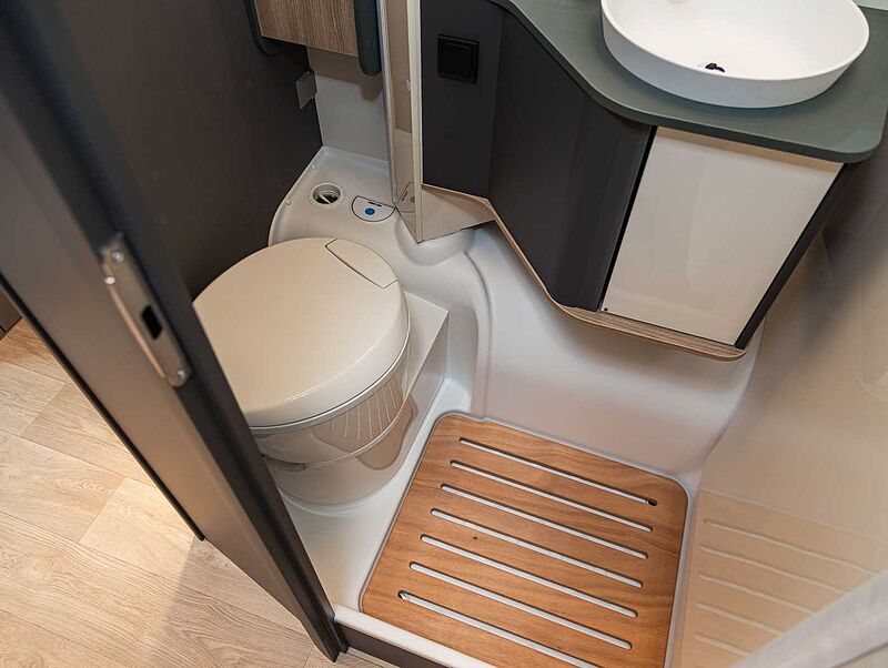 Laika Kosmo L 319 Autom. +Hubbett UPE  97.310€