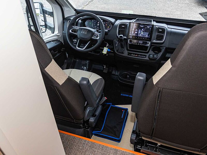 Eura Mobil Activa One 570 HS Automatik MJ26