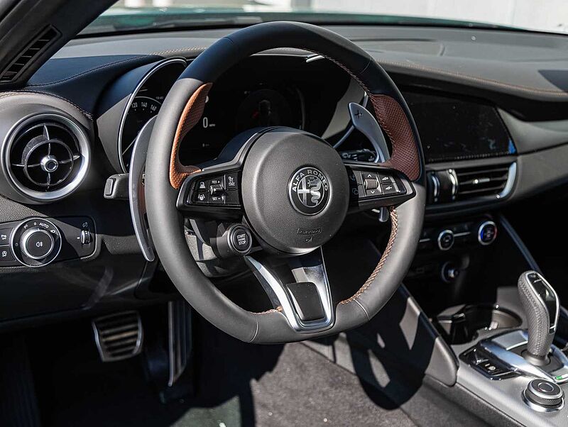 Alfa Romeo Giulia 2.0 16V AT8-Q4 INTENSA