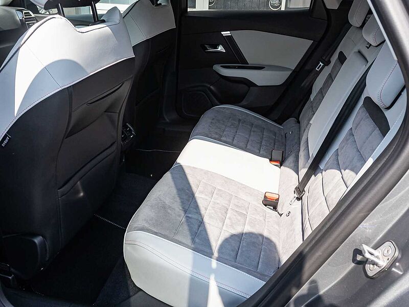 Citroen C4 Hybrid 145 MAX