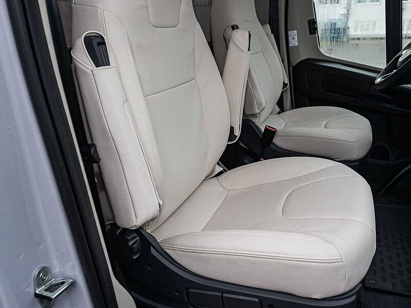 Laika Ecovip L 3019 Titanio UPE  104.000 &euro;