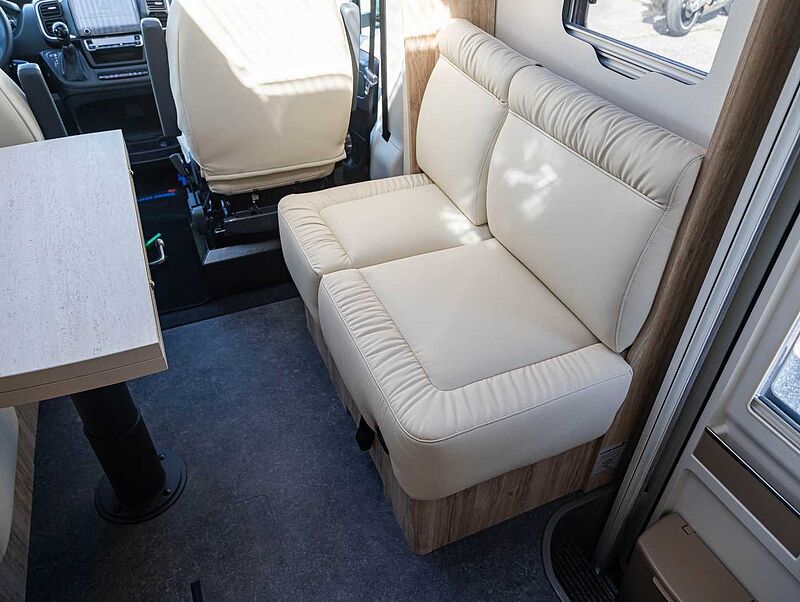 Eura Mobil Profila T 720 EF Automatik MJ 26