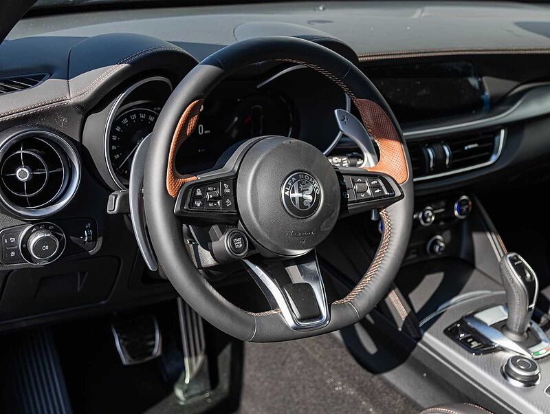 Alfa Romeo Stelvio 2.2 Diesel 16V AT8-Q4 INTENSA VOLL!