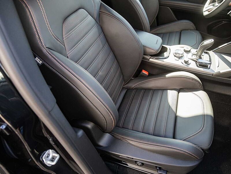 Alfa Romeo Stelvio 2.0 16V Turbo AT8-Q4 INTENSA VOLL!