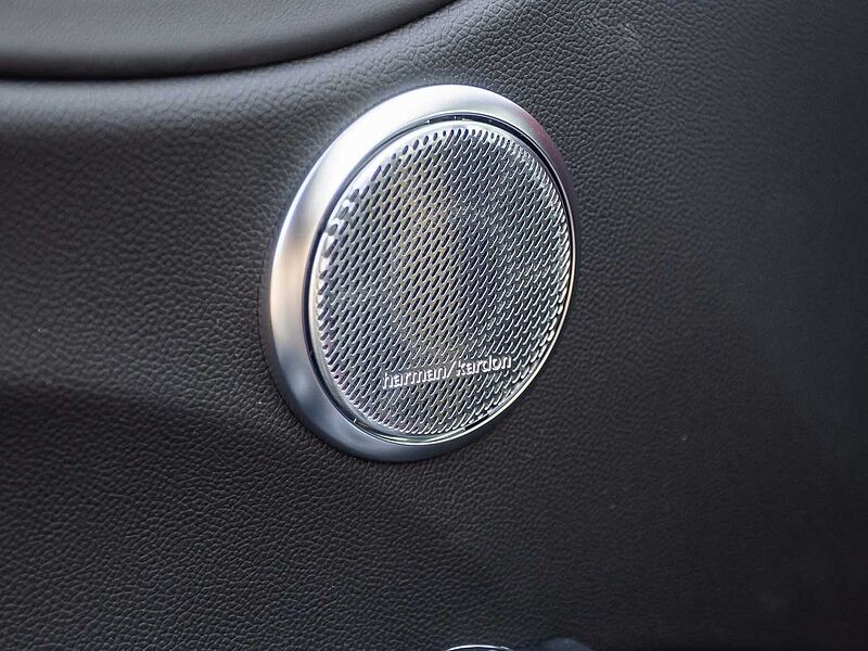 Alfa Romeo Giulia 2.0 16V AT8-Q4 INTENSA Panorama