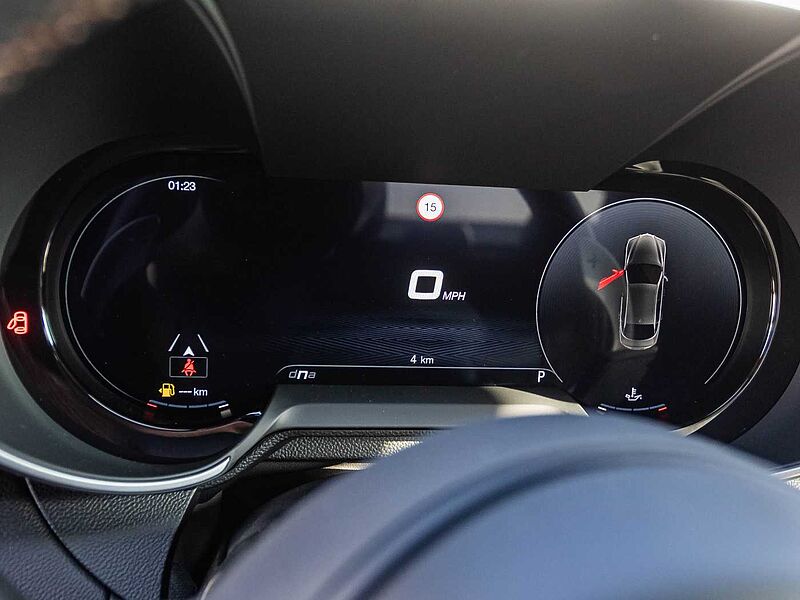 Alfa Romeo Giulia 2.0 16V AT8-Q4 INTENSA Panorama