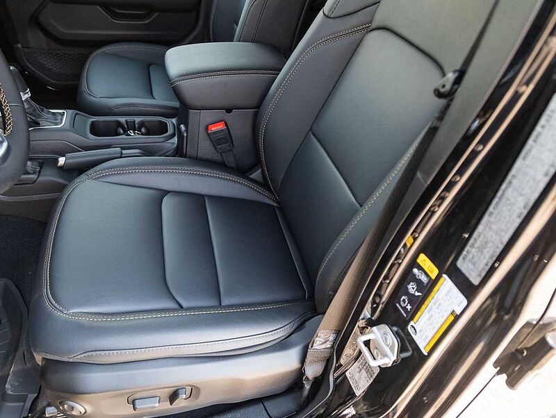 Jeep Wrangler MY25 Sahara 2.0l T-GDI Ultd. Sky-One