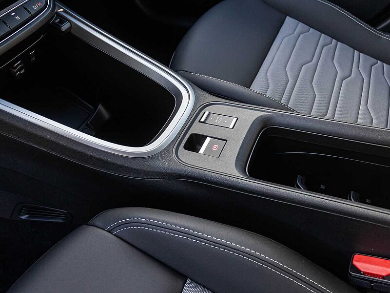 Jeep Avenger 1.2 48V 4xe Hybrid eAWD Upland