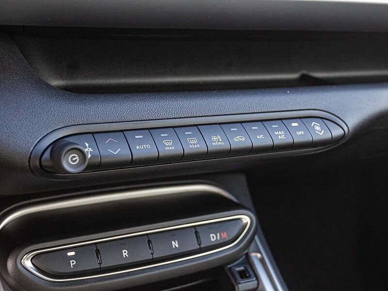 Jeep Avenger 1.2 48V 4xe Hybrid eAWD Upland