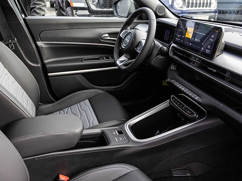 Jeep Avenger 1.2 48V 4xe Hybrid eAWD Upland